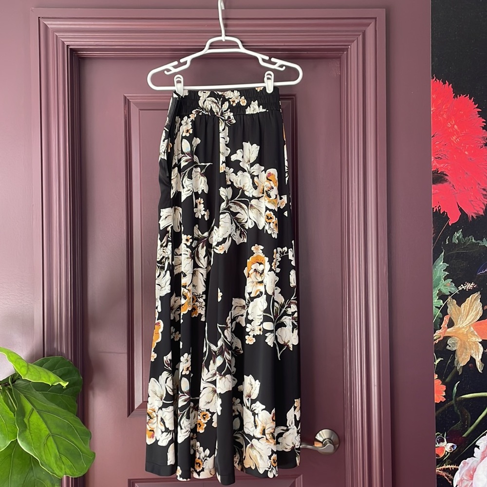 Wide leg black floral pants - Picture 5 of 8